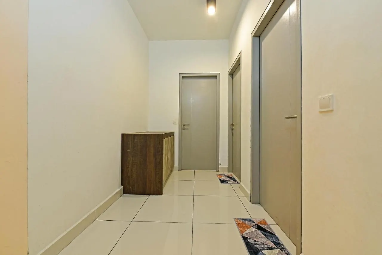 Oyo Home 90581 1 Tebrau Residence Yml Home 1712 新山 0*,  马来西亚