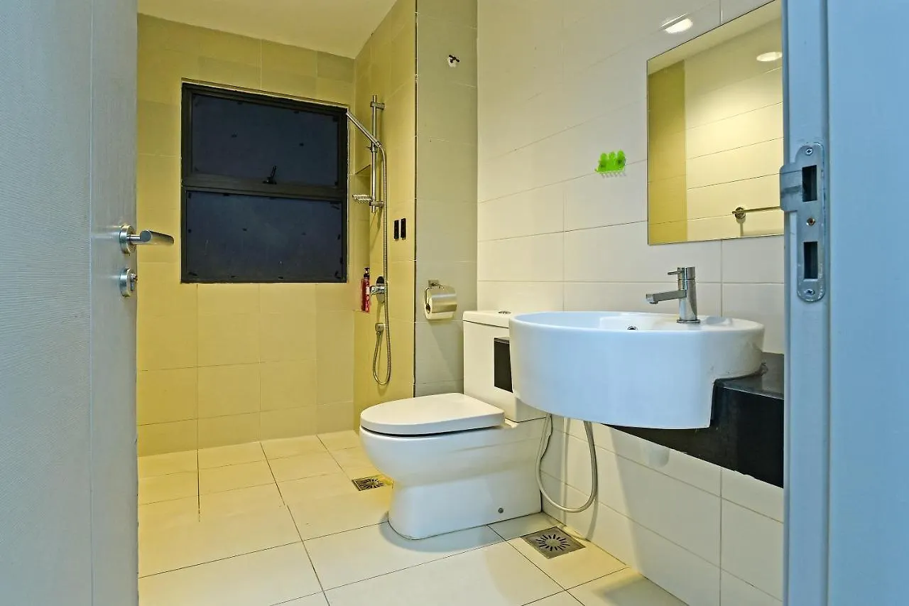 Oyo Home 90581 1 Tebrau Residence Yml Home 1712 新山 马来西亚